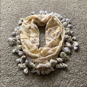 Vince Camuto scarf
